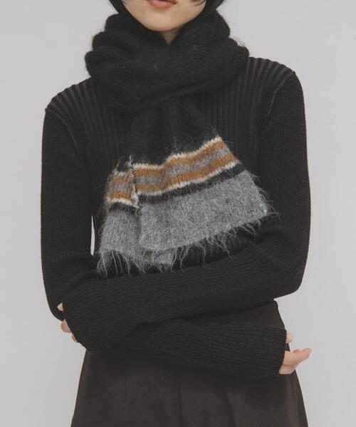 KBF(ケイビーエフ)の「エンドボーダーデザインマフラー(マフラー・レディース・キャメル/グレー/ブラック・ONE)」の1枚目の写真