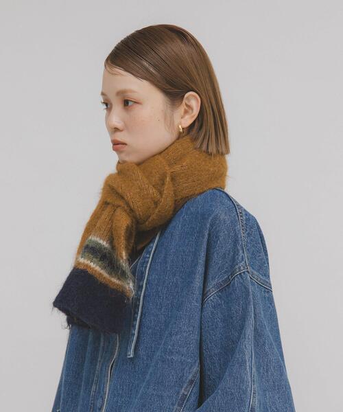 KBF(ケイビーエフ)の「エンドボーダーデザインマフラー(マフラー・レディース・キャメル/グレー/ブラック・ONE)」の5枚目の写真