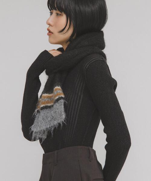 KBF(ケイビーエフ)の「エンドボーダーデザインマフラー(マフラー・レディース・キャメル/グレー/ブラック・ONE)」の18枚目の写真