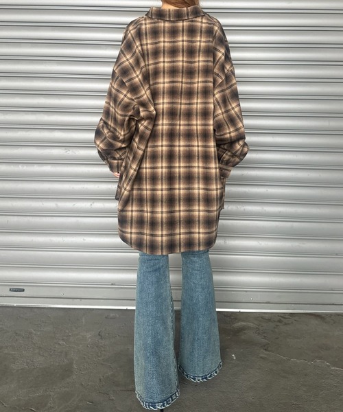 EGOIST（エゴイスト）の「ウォームチェック柄オーバーシャツ（シャツ/ブラウス・レディース・ブラック/ブラウン・FREE）」の21枚目の写真