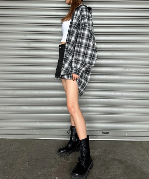 EGOIST（エゴイスト）の「ウォームチェック柄オーバーシャツ（シャツ/ブラウス・レディース・ブラック/ブラウン・FREE）」の15枚目の写真