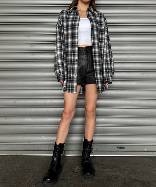 EGOIST（エゴイスト）の「ウォームチェック柄オーバーシャツ（シャツ/ブラウス・レディース・ブラック/ブラウン・FREE）」の14枚目の写真