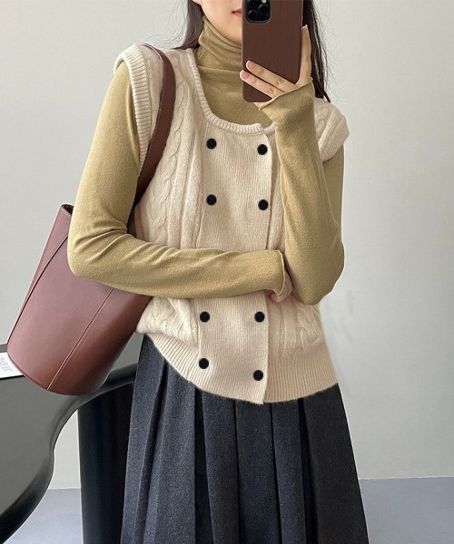 Miniministore(ミニミニストア)の「ケーブル編みニットベスト ダブルブレスト(ベスト・レディース・ブラウン/グレー/ライトブルー/ブラック/ベージュ/ピンク・FREE)」の13枚目の写真