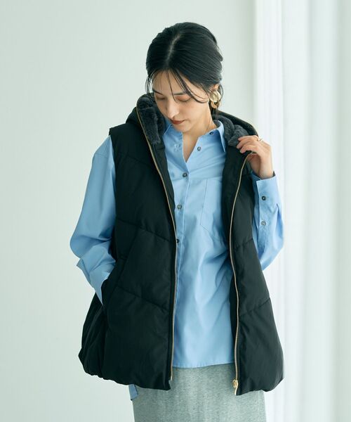 YECCA VECCA（イェッカヴェッカ）の「中綿フーディージレ（ベスト・レディース・ブラウン/ブラック/グレイッシュベージュ・FREE）」の4枚目の写真