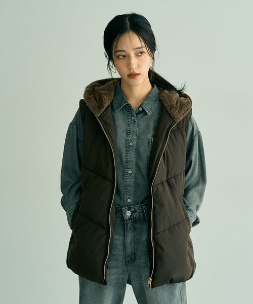 YECCA VECCA（イェッカヴェッカ）の「中綿フーディージレ（ベスト・レディース・ブラウン/ブラック/グレイッシュベージュ・FREE）」の20枚目の写真