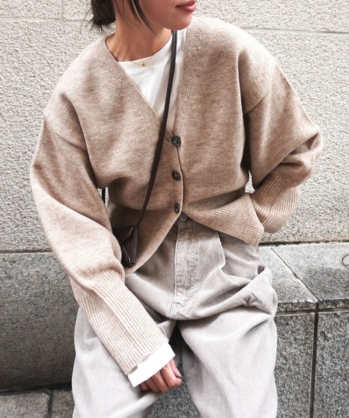 gossara(ゴサラ)の「アルパカタッチVネックCD(カーディガン/ボレロ・レディース・ベージュ/チャコール/アイボリー・FREE)」の9枚目の写真