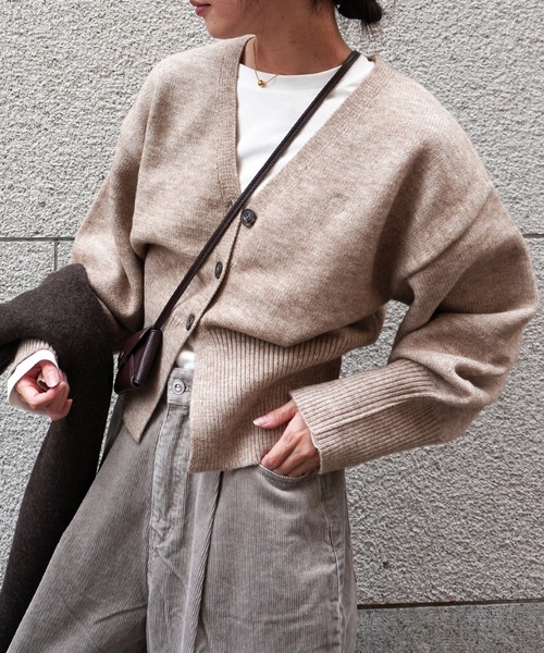 gossara(ゴサラ)の「アルパカタッチVネックCD(カーディガン/ボレロ・レディース・ベージュ/チャコール/アイボリー・FREE)」の8枚目の写真