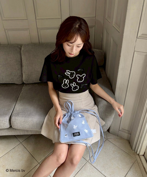 MIIA（ミーア）の「miffy パールリボンTシャツ（Tシャツ/カットソー・レディース・オフホワイト/ブラック・FREE）」の4枚目の写真