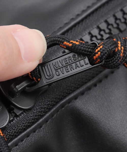 UNIVERSAL OVERALL(ユニバーサルオーバーオール)の「大容量 レザー調 三日月型 ホーボーショルダーバッグ Lサイズ(ショルダーバッグ・メンズ・ブラック・FREE)」の10枚目の写真