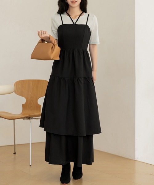 DAY CLOSET（デイ クローゼット）の「【肩紐アジャスター調節可/ロング丈/バックシャーリング】ストラッピーティアードフリルキャミワンピース レディース（ワンピース・レディース・ライトベージュ/ブラック・L/M）」の3枚目の写真