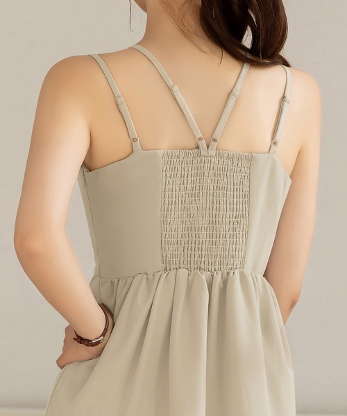 DAY CLOSET（デイ クローゼット）の「【肩紐アジャスター調節可/ロング丈/バックシャーリング】ストラッピーティアードフリルキャミワンピース レディース（ワンピース・レディース・ライトベージュ/ブラック・L/M）」の14枚目の写真