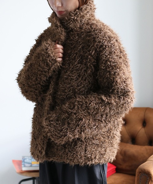 ふわふわ、柔らか、大人可愛い♪〉カールフェイクファーブルゾン