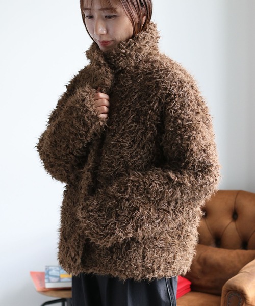 cepo（セポ）の「〈ふわふわ、柔らか、大人可愛い♪〉カールファーブルゾン（ブルゾン・レディース・ベージュ/ブラウン/オフホワイト・M）」の16枚目の写真