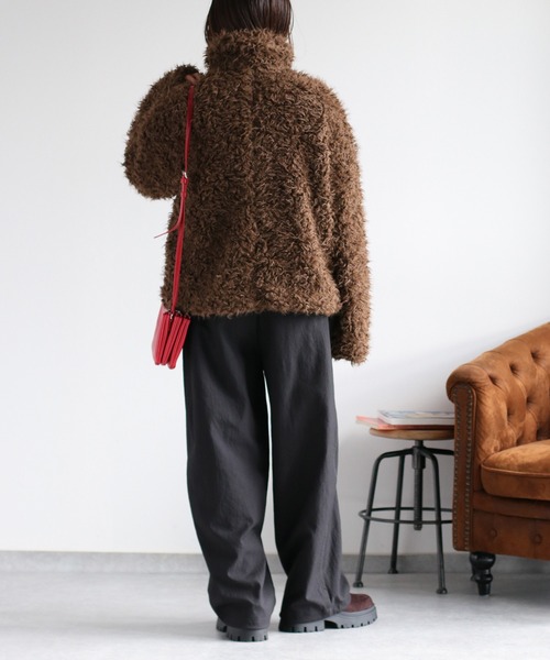 cepo（セポ）の「〈ふわふわ、柔らか、大人可愛い♪〉カールファーブルゾン（ブルゾン・レディース・ベージュ/ブラウン/オフホワイト・M）」の6枚目の写真