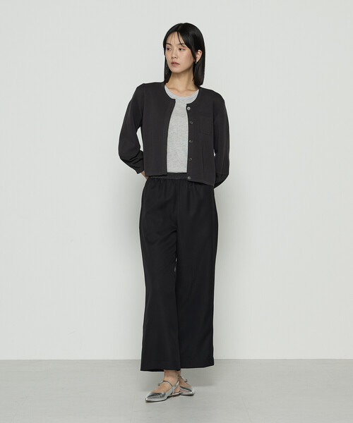 Gabardine K.T(ギャバジンケーティー)の「80/-ポンチ ブラウス見えプルオーバー(Tシャツ/カットソー・レディース・ライトベージュ/ブラック/チャコール/ライトグレー・9号)」の8枚目の写真