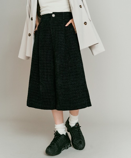 W:Huku（フーク）の「ウールミックス ツイード バミューダ パンツ / Wool-Blend Tweed Bermuda Shorts（その他パンツ・レディース・ライトグレー/ブラウン/ブラック・FREE）」の2枚目の写真