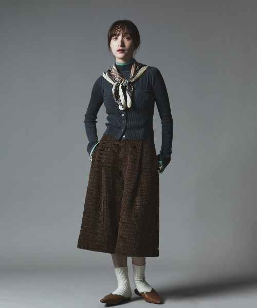 W:Huku（フーク）の「ウールミックス ツイード バミューダ パンツ / Wool-Blend Tweed Bermuda Shorts（その他パンツ・レディース・ライトグレー/ブラウン/ブラック・FREE）」の15枚目の写真
