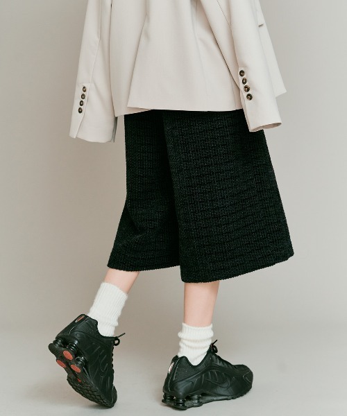 W:Huku（フーク）の「ウールミックス ツイード バミューダ パンツ / Wool-Blend Tweed Bermuda Shorts（その他パンツ・レディース・ライトグレー/ブラウン/ブラック・FREE）」の17枚目の写真
