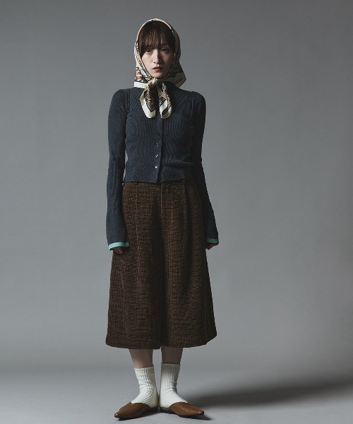 W:Huku（フーク）の「ウールミックス ツイード バミューダ パンツ / Wool-Blend Tweed Bermuda Shorts（その他パンツ・レディース・ライトグレー/ブラウン/ブラック・FREE）」の22枚目の写真
