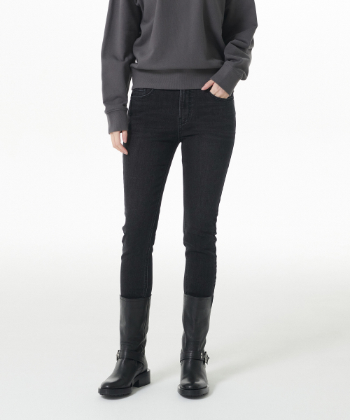 MUSINSA STANDARD WOMAN（ムシンサスタンダードウーマン）の「ウィメンズスキニーデニムパンツ[ブラック]（デニムパンツ・レディース・その他・30/24/25/26/27/28/29）」の3枚目の写真