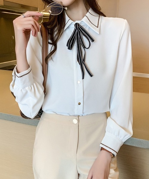 yuue' ( wear )(ユーイ)の「リボン付きステッチデザインボウタイシャツブラウス(シャツ/ブラウス・レディース・ホワイト/ブルー・FREE)」の3枚目の写真
