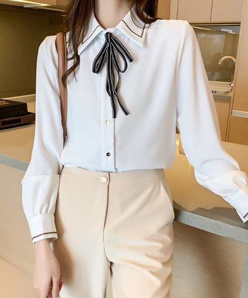 yuue' ( wear )(ユーイ)の「リボン付きステッチデザインボウタイシャツブラウス(シャツ/ブラウス・レディース・ホワイト/ブルー・FREE)」の5枚目の写真