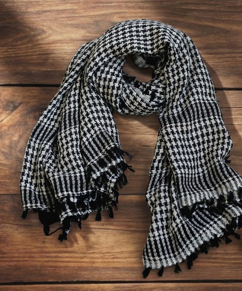 antiqua（アンティカ）の「千鳥格子 チェック柄 大判 ストール（ストール/ショール・レディース・ブラック・FREE）」の7枚目の写真