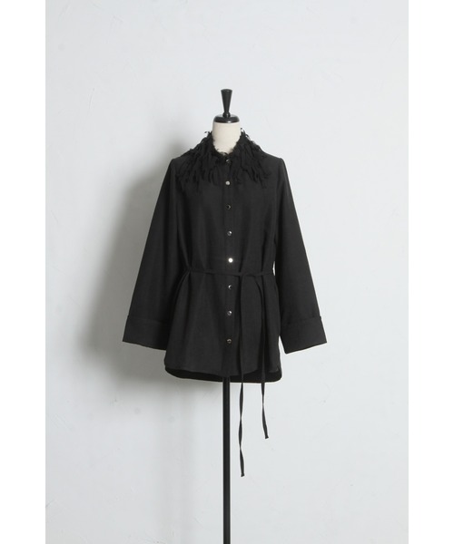 ARVELLIA(アルベリア)の「FRINGE COLLAR SHIRT(シャツ/ブラウス・レディース・アイボリー/ブラック・M)」の20枚目の写真