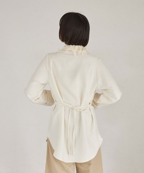 ARVELLIA(アルベリア)の「FRINGE COLLAR SHIRT(シャツ/ブラウス・レディース・アイボリー/ブラック・M)」の18枚目の写真