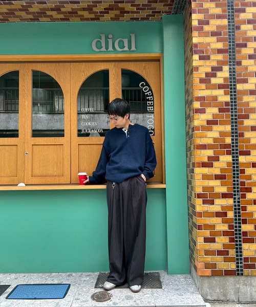 UNDERSTATEMENTs（アンダーステイトメント）の「【ユニセックス】配色ヘンリーネックニット（ニット/セーター・メンズ・レッド/ネイビー・MEDIUM/LARGE）」の9枚目の写真