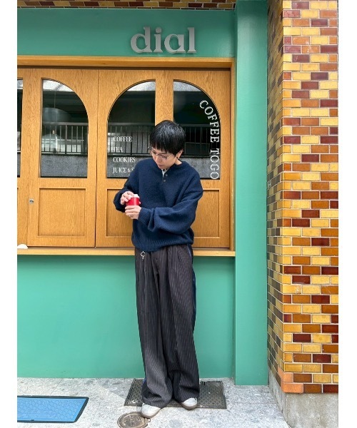 UNDERSTATEMENTs（アンダーステイトメント）の「【ユニセックス】配色ヘンリーネックニット（ニット/セーター・メンズ・レッド/ネイビー・MEDIUM/LARGE）」の18枚目の写真