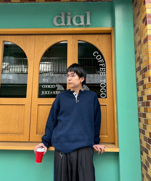 UNDERSTATEMENTs（アンダーステイトメント）の「【ユニセックス】配色ヘンリーネックニット（ニット/セーター・メンズ・レッド/ネイビー・MEDIUM/LARGE）」の19枚目の写真