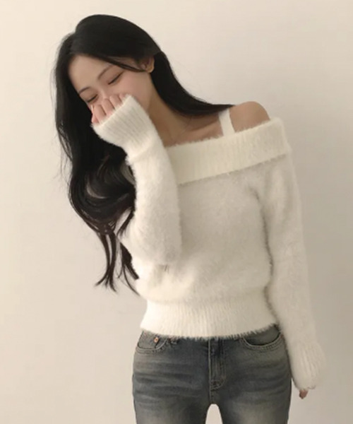 VIVID LADY(ビビッドレディー)の「オフショルダー シャギーニットトップス(ニット/セーター・レディース・ブラック/ピンク/アイボリー・FREE)」の6枚目の写真