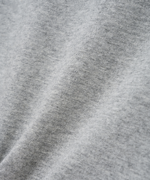 YALE(イェール)の「ウィメンズクロップアップリケ半袖Tシャツ_グレー(Tシャツ/カットソー・レディース・その他・SMALL/MEDIUM)」の6枚目の写真