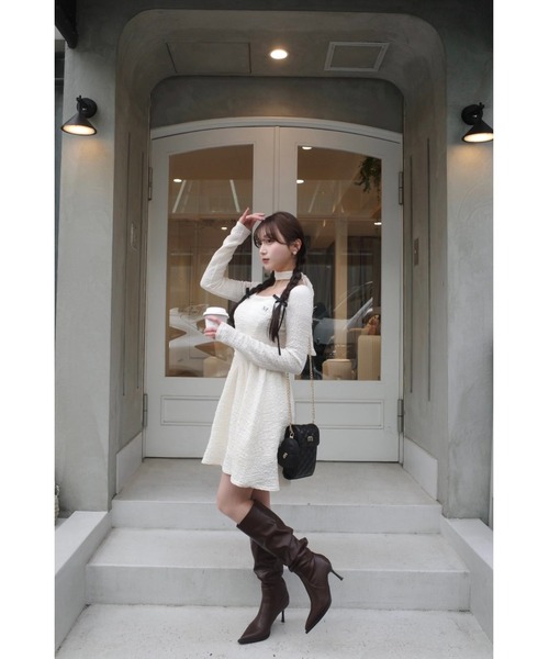 MISTREASS(ミストレアス)の「Ripple Back Open Mini Dress With Tie(ワンピース・レディース・ブラック/アイボリー・FREE)」の17枚目の写真