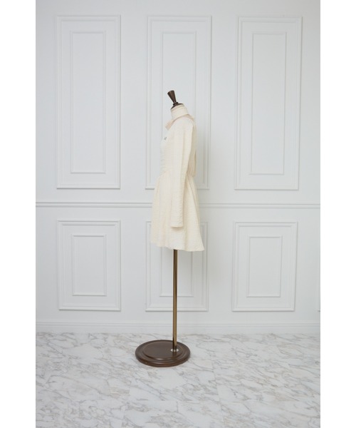 MISTREASS(ミストレアス)の「Ripple Back Open Mini Dress With Tie(ワンピース・レディース・ブラック/アイボリー・FREE)」の12枚目の写真