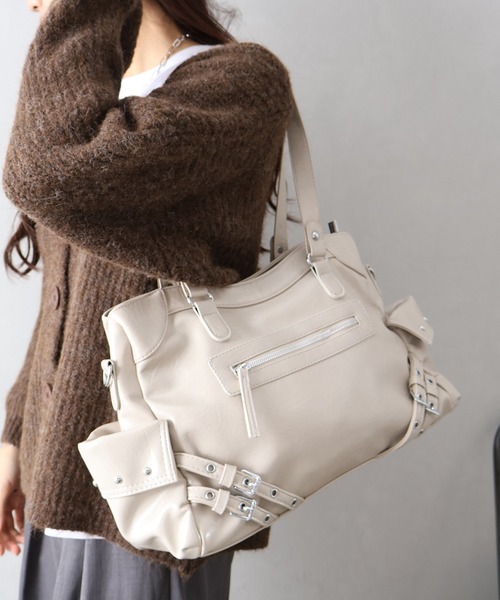 SpRay（スプレイ）の「ハトメベルト付ボストンＢＡＧ（ボストンバッグ・レディース・ブラック/ライトベージュ/ボルドー・FREE）」の2枚目の写真