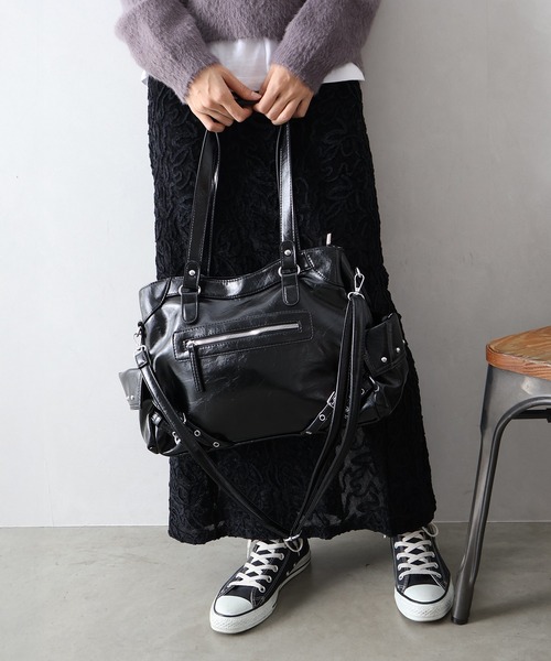 SpRay（スプレイ）の「ハトメベルト付ボストンＢＡＧ（ボストンバッグ・レディース・ブラック/ライトベージュ/ボルドー・FREE）」の6枚目の写真