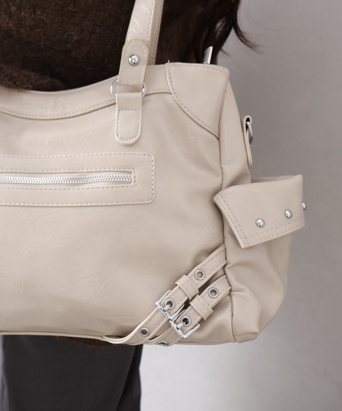 SpRay（スプレイ）の「ハトメベルト付ボストンＢＡＧ（ボストンバッグ・レディース・ブラック/ライトベージュ/ボルドー・FREE）」の8枚目の写真