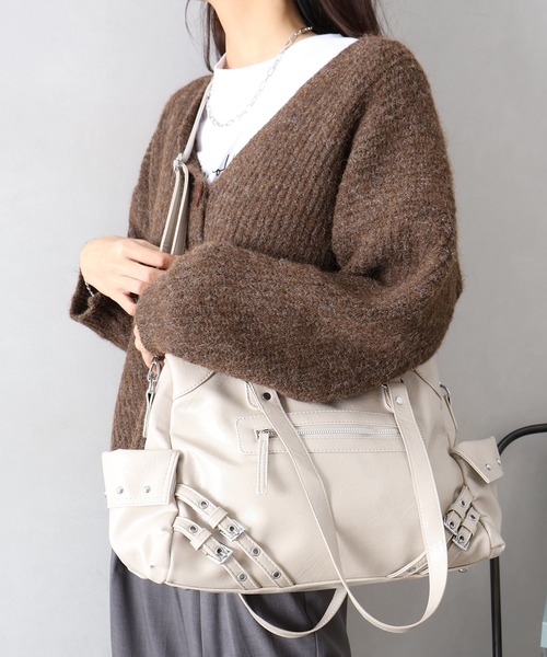 SpRay（スプレイ）の「ハトメベルト付ボストンＢＡＧ（ボストンバッグ・レディース・ブラック/ライトベージュ/ボルドー・FREE）」の13枚目の写真