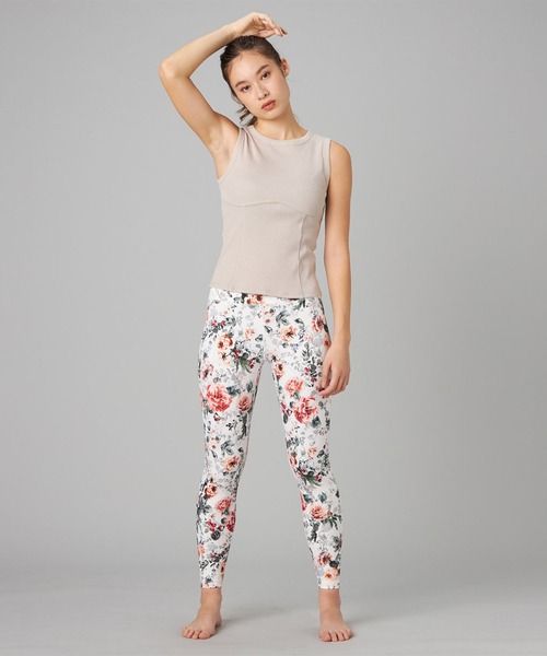 Chacott（チャコット）の「ホリデーラメタンクトップ（Tシャツ/カットソー・レディース・ブラック/ベージュ・M）」の8枚目の写真