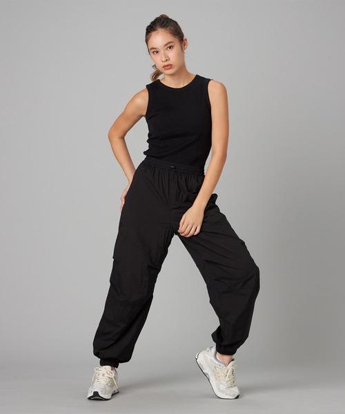 Chacott（チャコット）の「ホリデーラメタンクトップ（Tシャツ/カットソー・レディース・ブラック/ベージュ・M）」の11枚目の写真