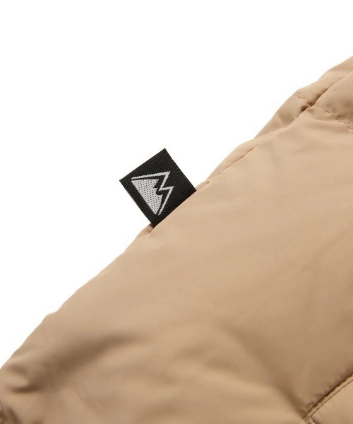 FIRST DOWN(ファーストダウン)の「FIRST DOWN BUBBLE DOWN JKT MICROFT(R)(ファーストダウン バブルダウンジャケット マイクロフト)(ダウンジャケット/コート・メンズ・パープル/マスタード/ベージュ系/ホワイト・SMALL/MEDIUM/LARGE/X-LARGE/XX-LARGE)」の13枚目の写真