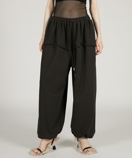 PRANK PROJECT（プランクプロジェクト）の「ボリュームギャザースウェットパンツ / Volume Gather Sweat Pants（スウェットパンツ・レディース・チャコールグレー/グレー/ホワイト・36/38）」の2枚目の写真