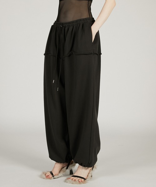 PRANK PROJECT（プランクプロジェクト）の「ボリュームギャザースウェットパンツ / Volume Gather Sweat Pants（スウェットパンツ・レディース・チャコールグレー/グレー/ホワイト・36/38）」の11枚目の写真