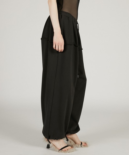 PRANK PROJECT（プランクプロジェクト）の「ボリュームギャザースウェットパンツ / Volume Gather Sweat Pants（スウェットパンツ・レディース・チャコールグレー/グレー/ホワイト・36/38）」の13枚目の写真