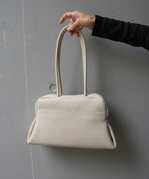 tov（トーヴ）の「TOV(トーヴ)  PETAL OBLONG BAG M（ハンドバッグ・レディース・グレー/ブラウン/ブラック・F）」の9枚目の写真