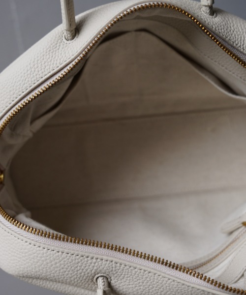 tov（トーヴ）の「TOV(トーヴ)  PETAL OBLONG BAG M（ハンドバッグ・レディース・グレー/ブラウン/ブラック・F）」の11枚目の写真