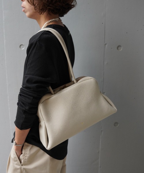 tov（トーヴ）の「TOV(トーヴ)  PETAL OBLONG BAG M（ハンドバッグ・レディース・グレー/ブラウン/ブラック・F）」の6枚目の写真