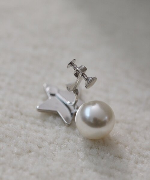 ear PAPILLONNER（イアパピヨネ）の「サティーナスターイヤリング（イヤリング・レディース・シルバー・FREE）」の4枚目の写真